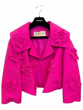 Valentino Garavani
Flower Applique Blazer